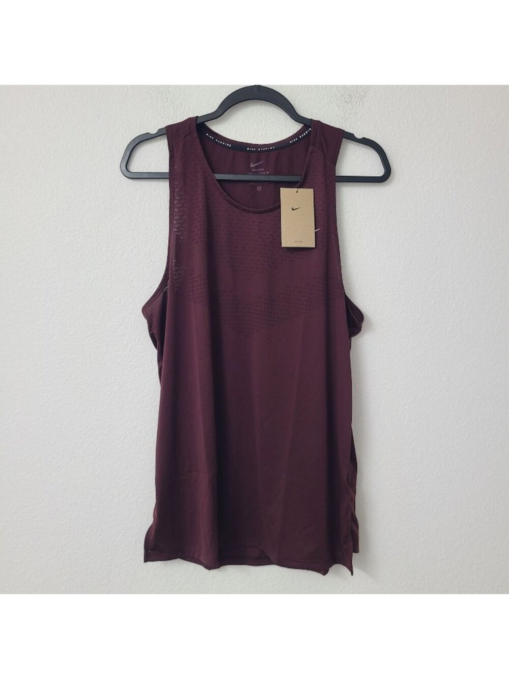 Nike Dri-Fit ADV Stride Running Tank HV5210-652 Size L Burgundy Crush